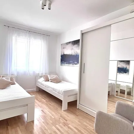 Lana - Two Bedroom With Terrace And Sea View Apartment *